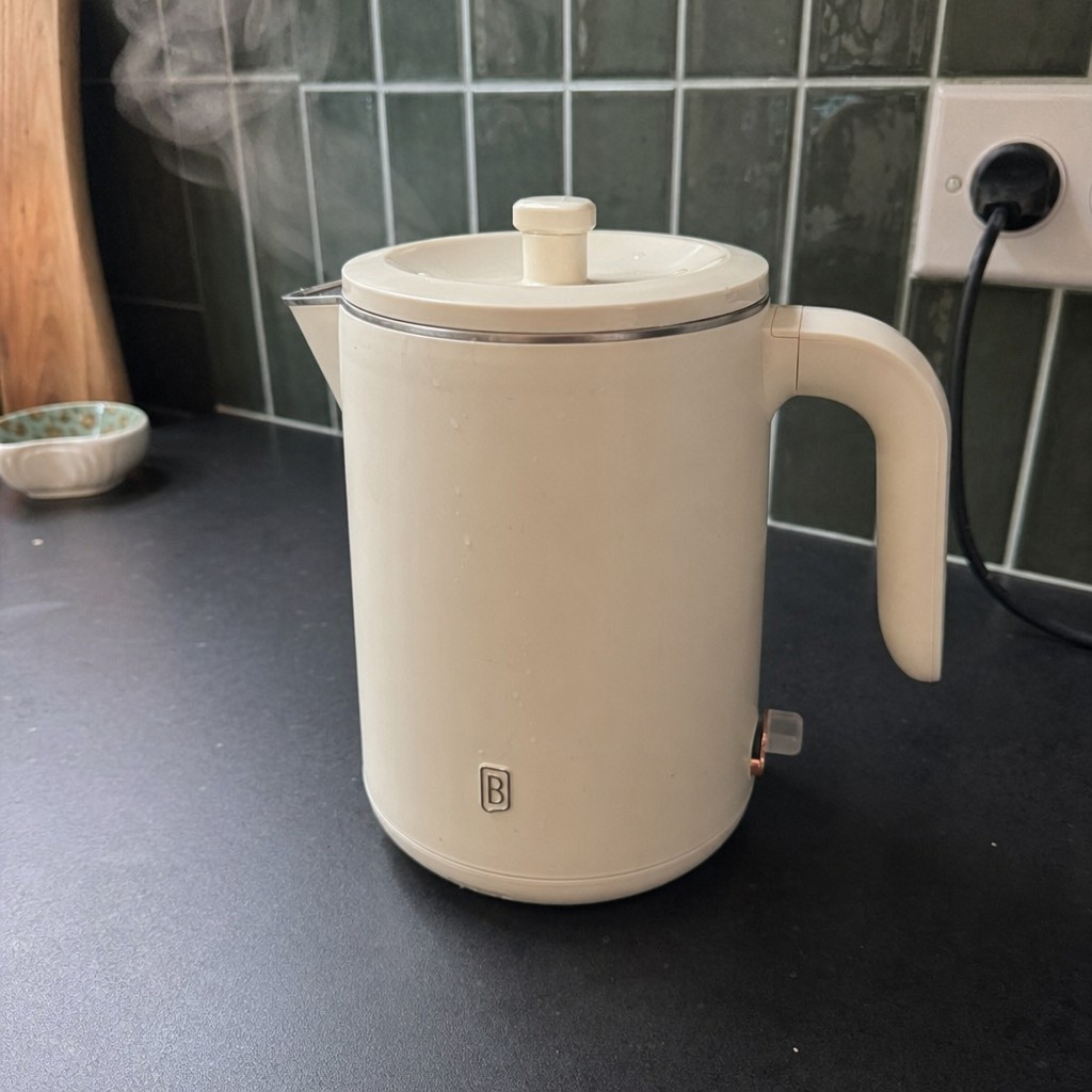 Example phone product photo before AI enhancement